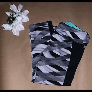 Capri workout leggings